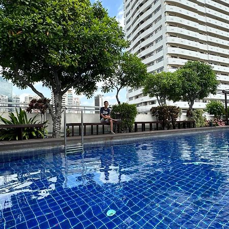 Delightful Condo In Central Location At Sukhumvit 49 Bangkok Eksteriør billede