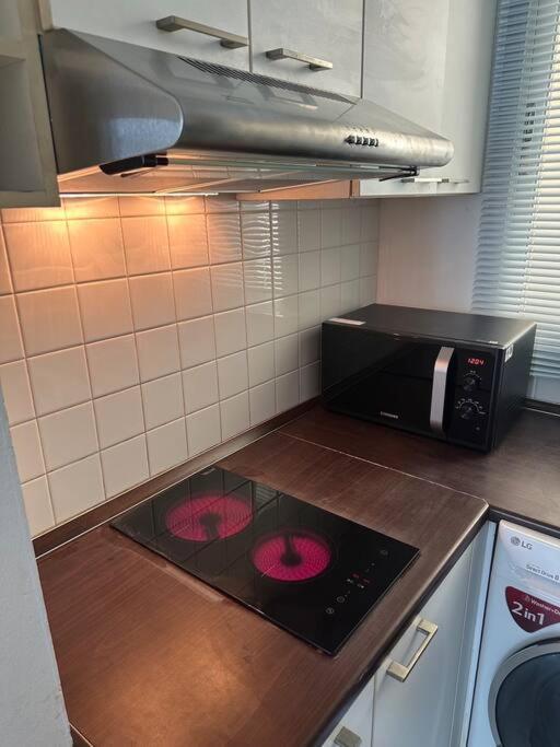 Delightful Condo In Central Location At Sukhumvit 49 Bangkok Eksteriør billede
