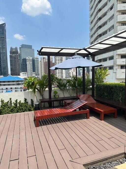 Delightful Condo In Central Location At Sukhumvit 49 Bangkok Eksteriør billede